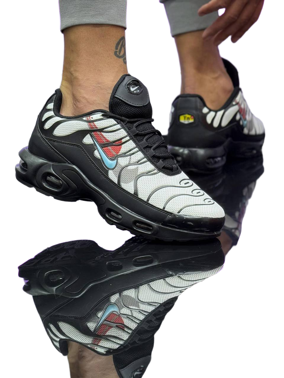 Adidași Nike TN LX – Legendarul TN
